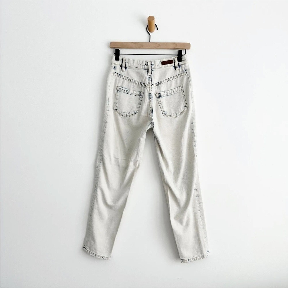 Blank NYC Women's High Waisted Front Pleat Acid Wash Distressed Jeans Size 25 - Picture 3 of 14